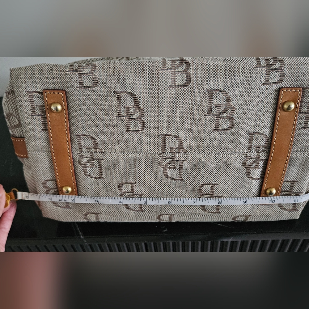Dooney & Bourke Brown Vintage Tote - Picture 12 of 16